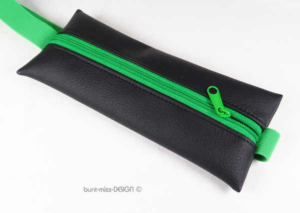 maeppchen-schwarz-grasgruen-gummiband maeppchen-schwarz-grasgruen-gummiband